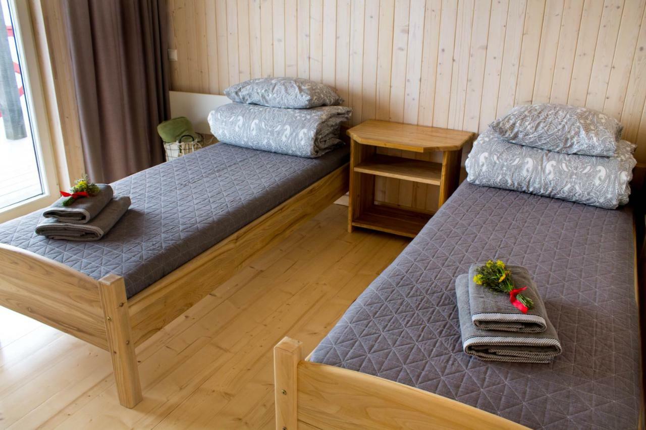 Karpu Dikis-Kempings Viesites Jaunmārupe Buitenkant foto