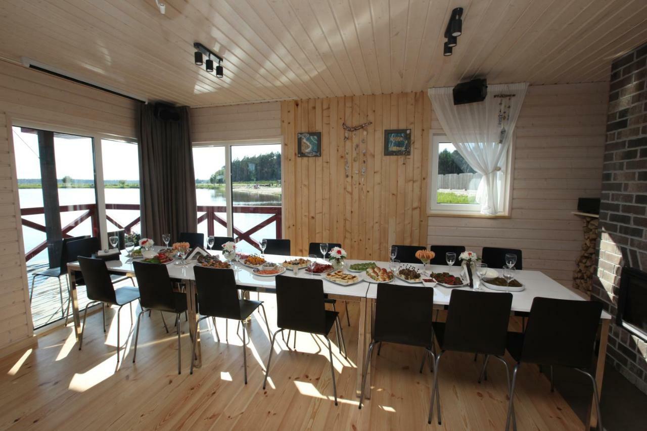 Karpu Dikis-Kempings Viesites Jaunmārupe Buitenkant foto